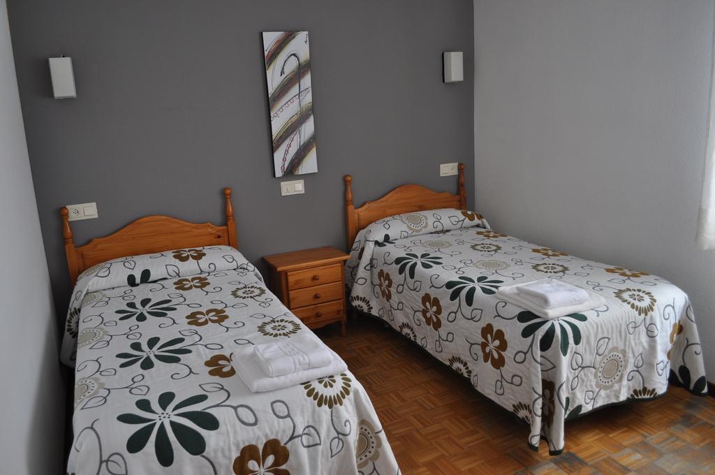 Hostal La Tablada Navaleno Rum bild